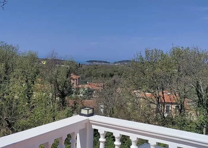Vila Breskvar