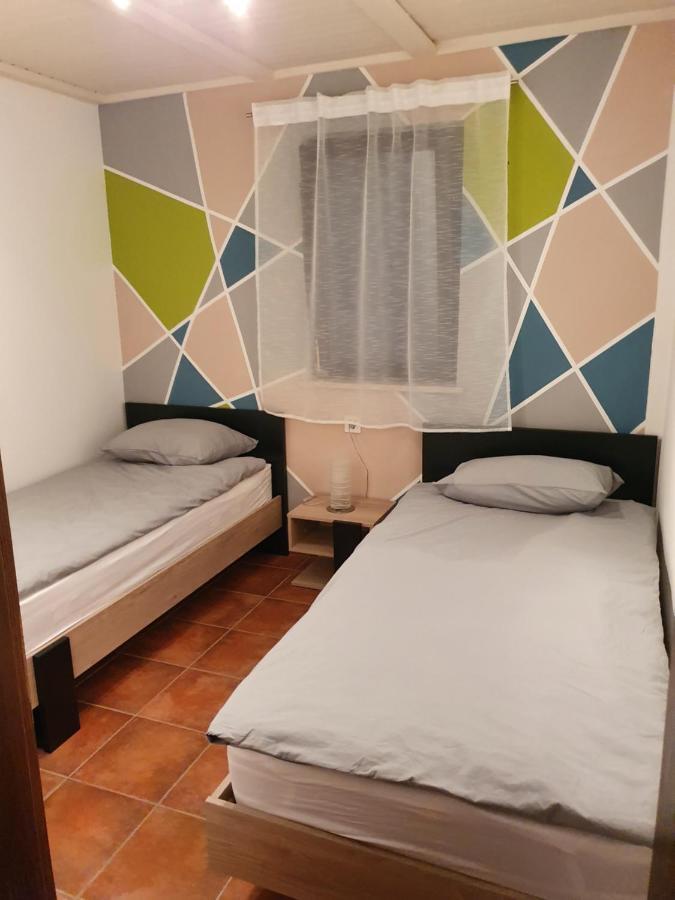 Breskvar Apartment *